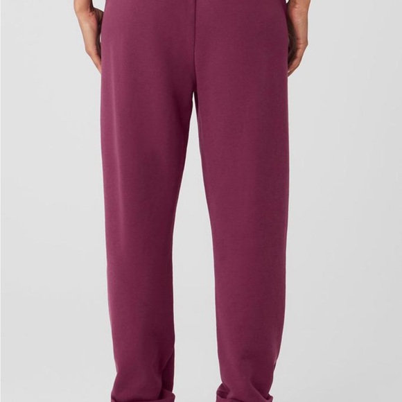 Alo Wild Berry Accolade Sweatpants - Picture 2 of 4